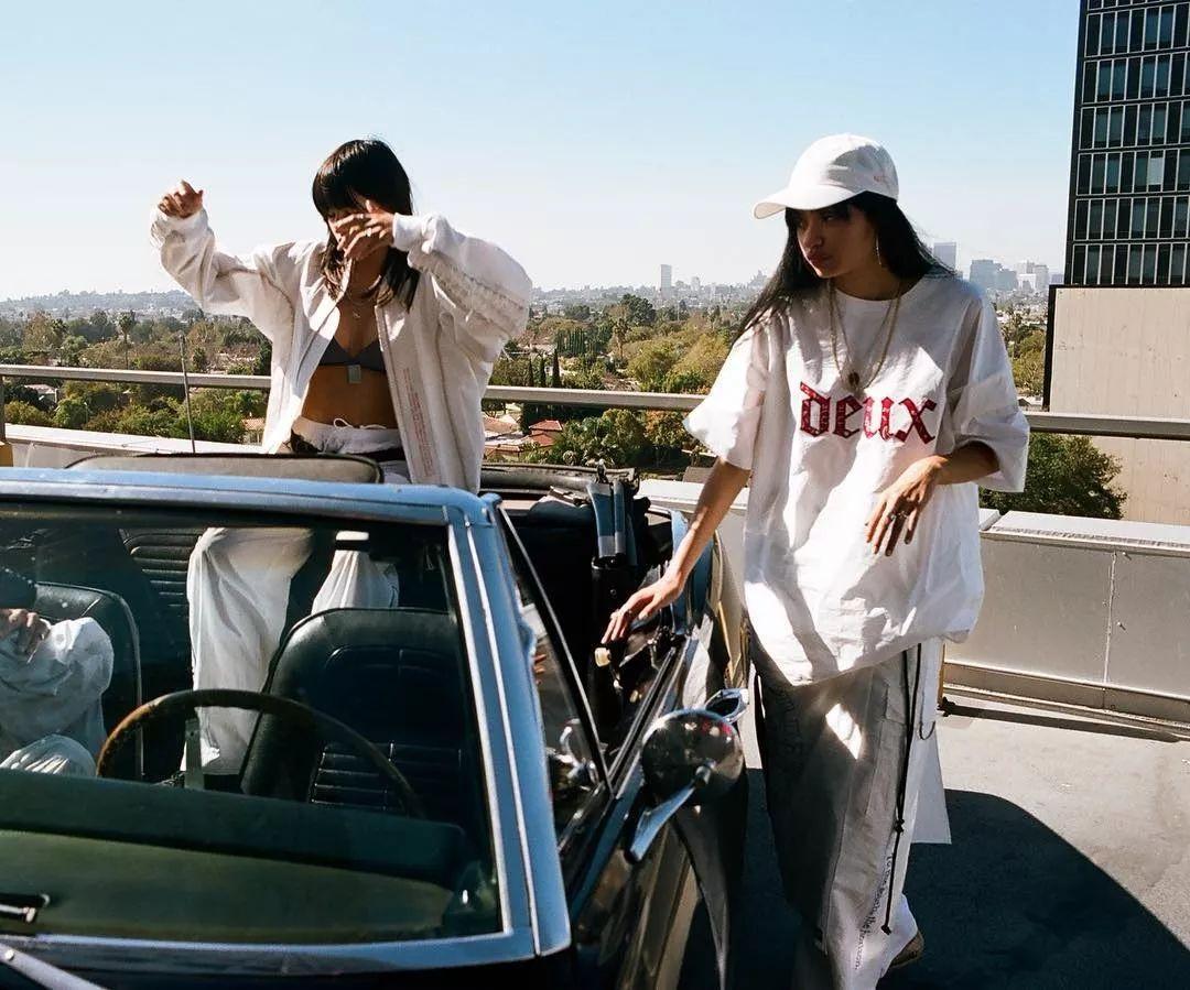 李宇春 x Hyein Seo 展現街頭時尚