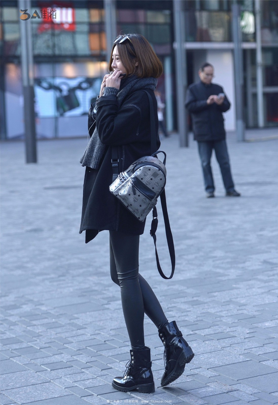 三里屯街拍:十个男人看了有九个心动,太美了!