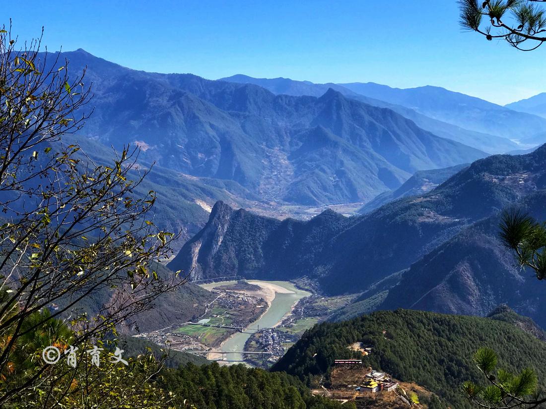 云南的梅里雪山名声远扬,但达摩祖师洞没有几