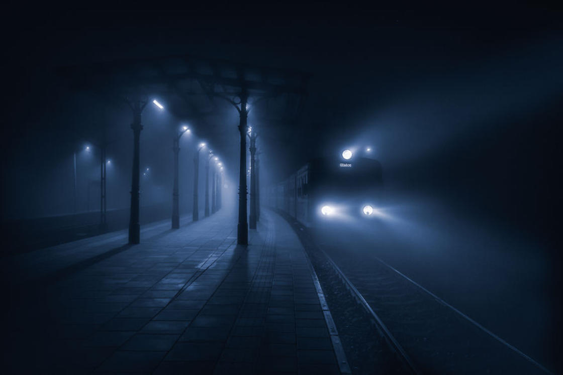雾蒙蒙的夜晚 波兰摄影师 pawel uchorczak