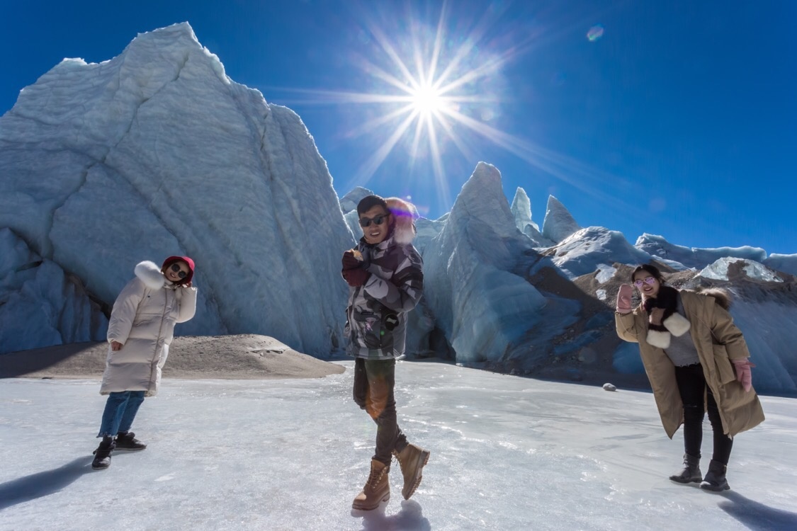 老有人问,为什么我去的40冰川和你拍的40冰川完全不一样