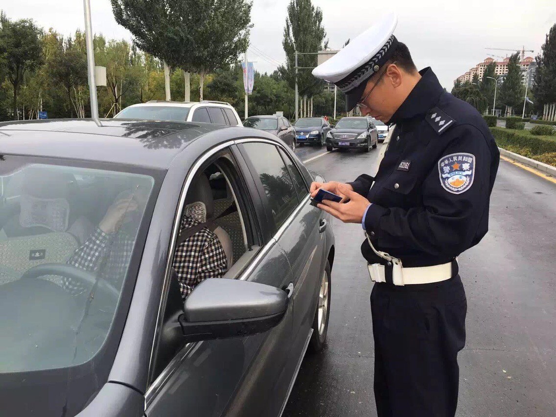 什么车容易引起交警叔叔的关注