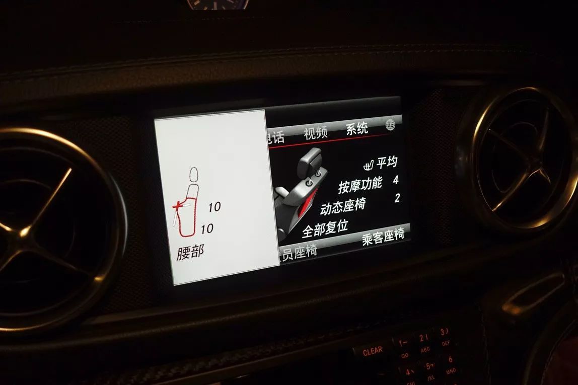 有了奔驰敞篷大跑车,炸街再也不用愁。