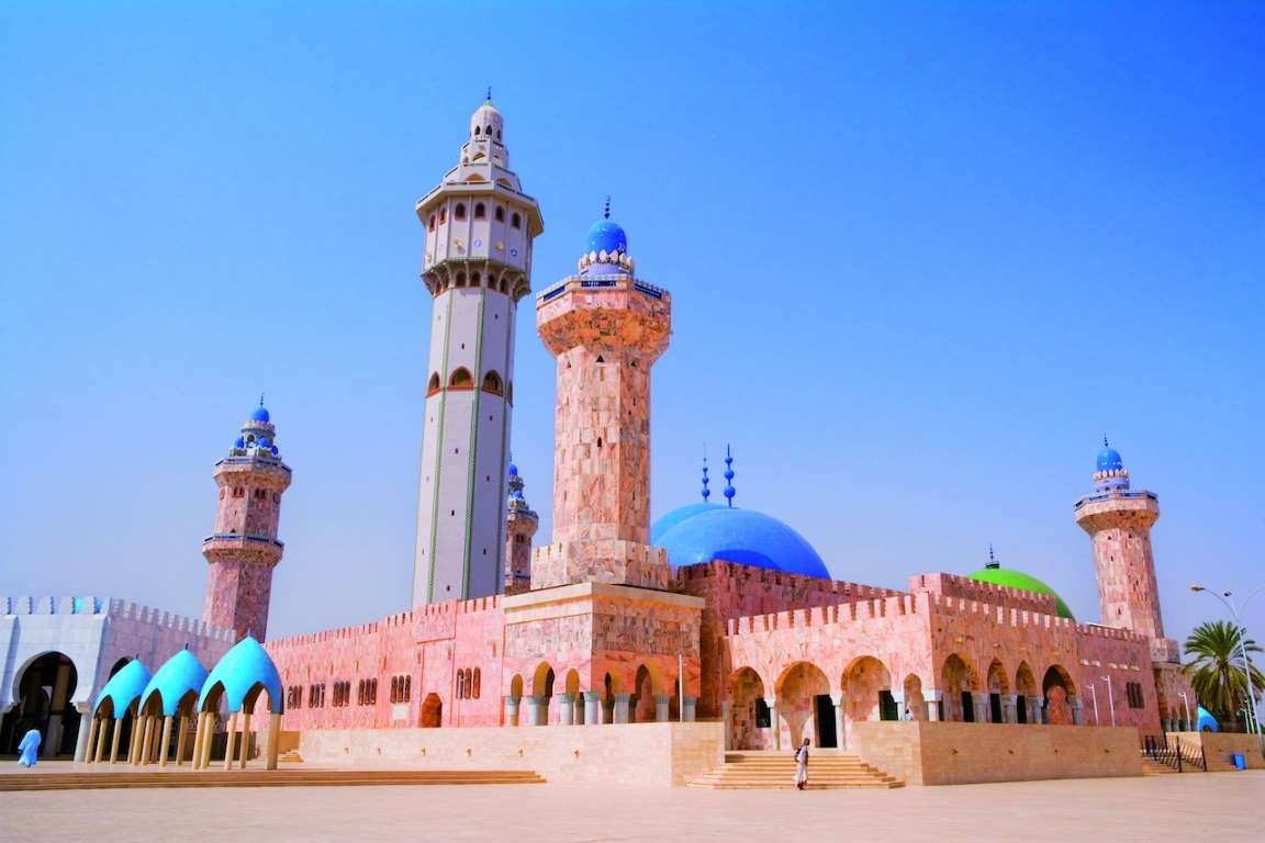 塞内加尔,位于非洲西部凸出部位的最西端,有机