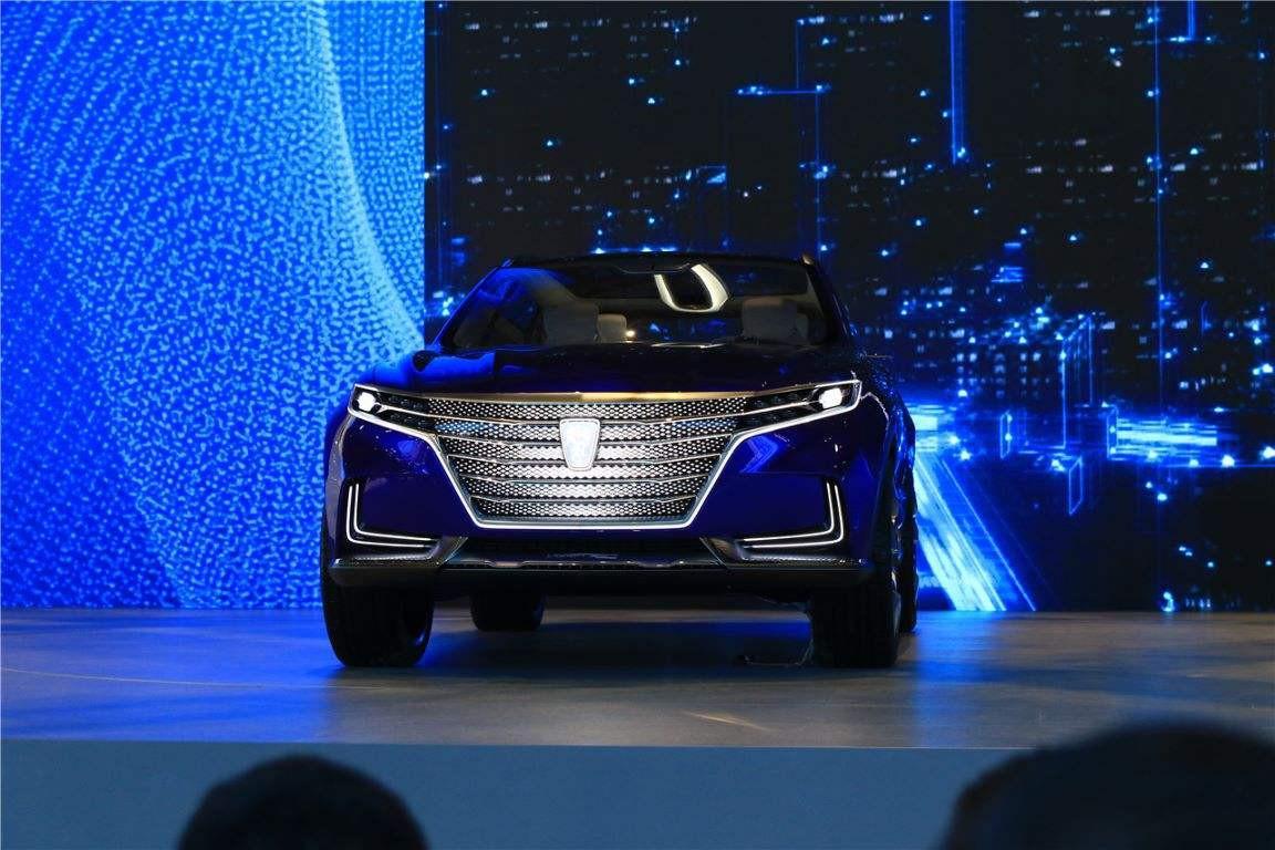 马云亲自打造新能源汽车, 售15万，自动充电颜值很高