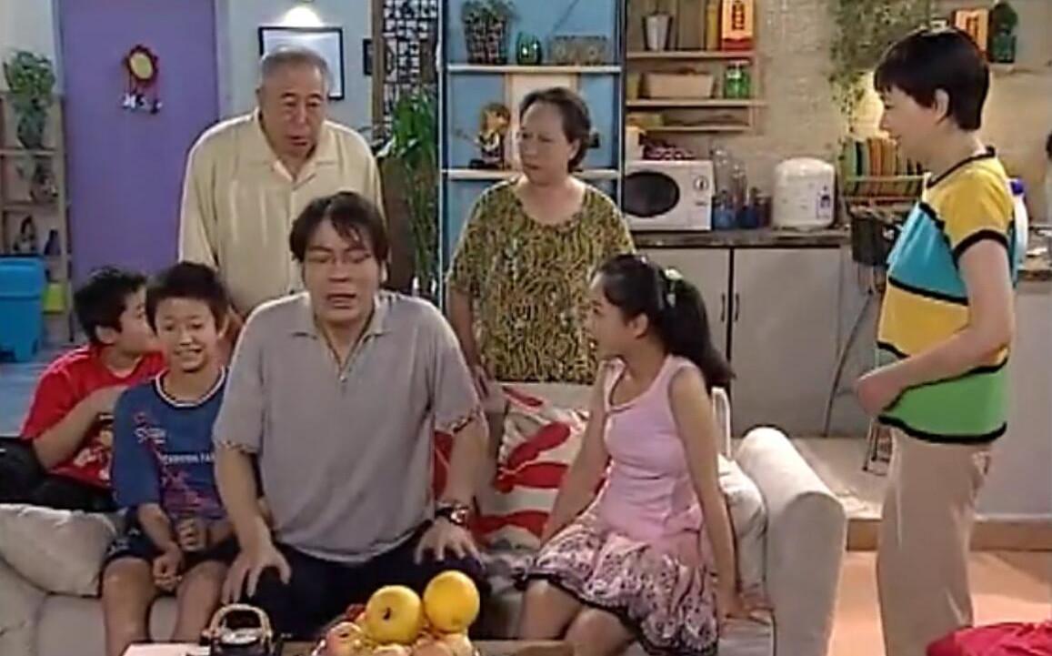 她是《家有儿女》中的"姥姥", 为孩子买房穿25元布鞋
