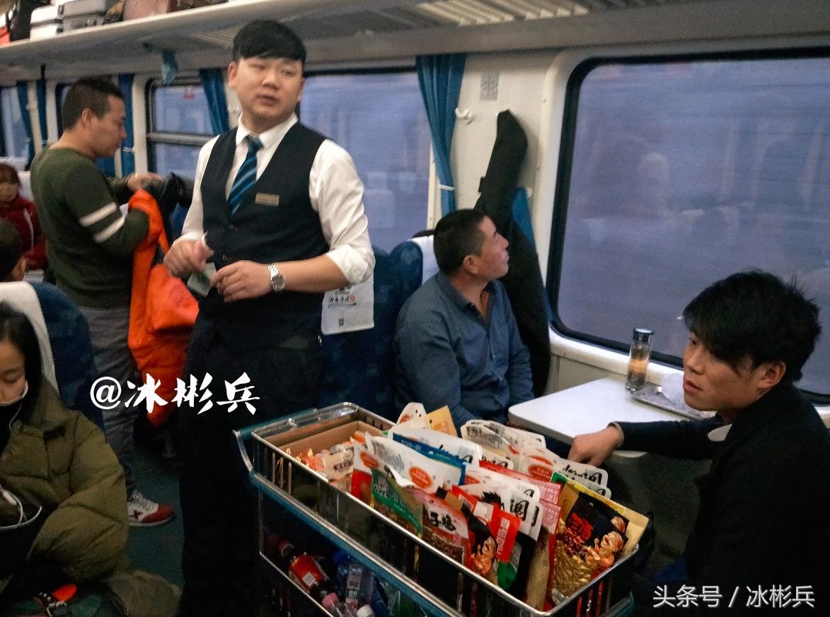 “亲，请尽量不要在地铁上吃东西！” 车厢不文明行为回潮要不得！ - 周到