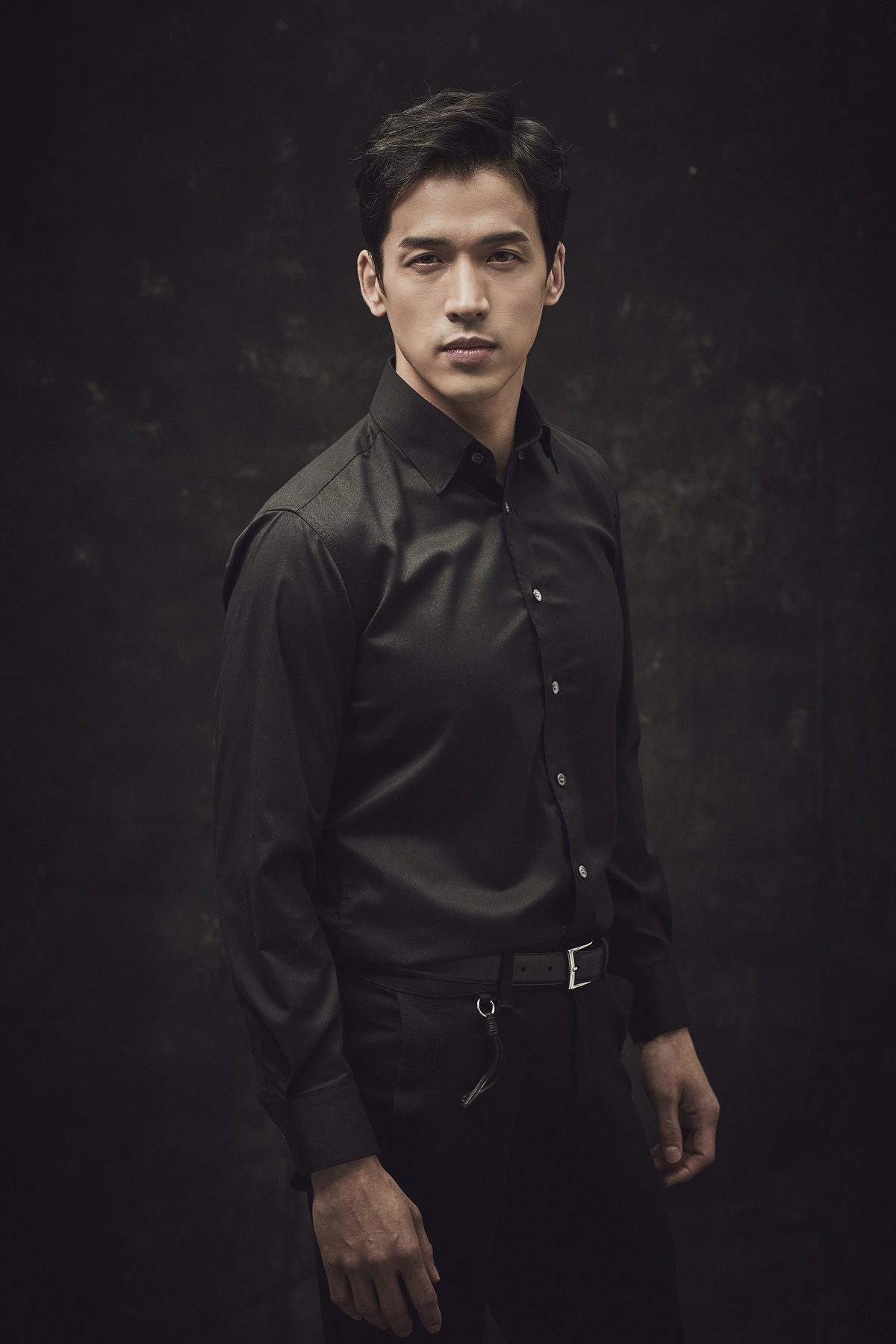 演员崔钟允出演话剧《AMADEUS》!与曹