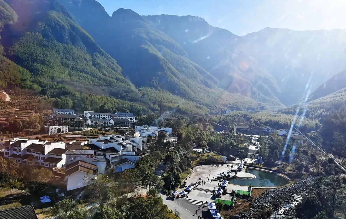 宜春明月山低空飞行旅游时代即将到来! 绝美景色一睹为快~!