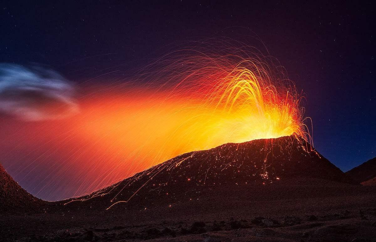 宿命还是巧合? 2018年多座火山或爆发, 日本、美国和印尼同时遭殃!
