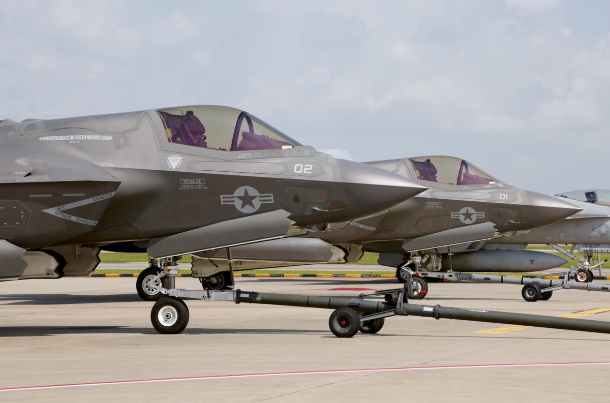 美国三款隐形战机将在东南亚弹丸之地 首次合