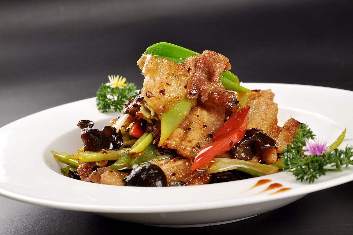 有点儿意思: 重庆菜与川菜的区别, 一个是江湖菜, 一个追求精致?