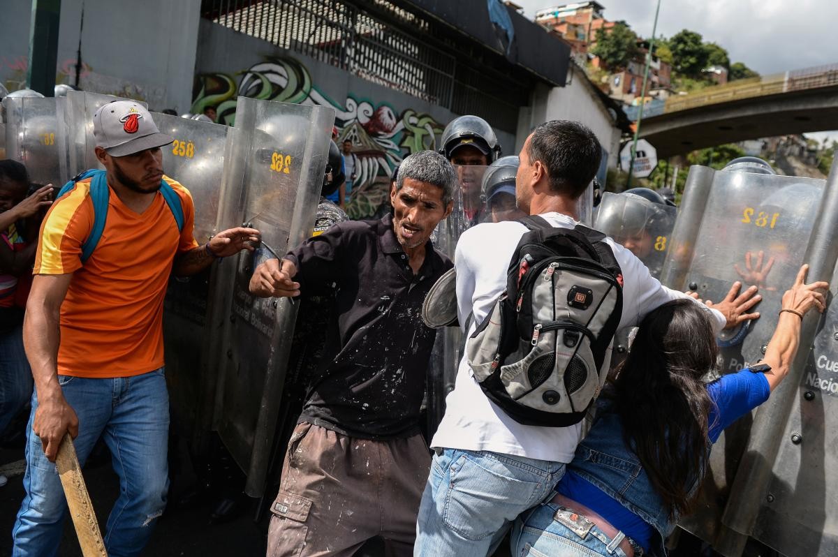 委内瑞拉民众发动猪肉起义 抗议过节没有猪肉