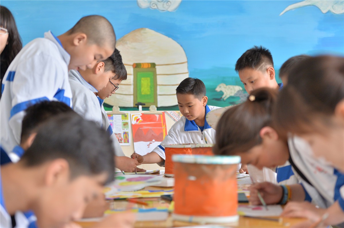 蒙古国总人口达320万,是北京市的1\/6,比朝阳区