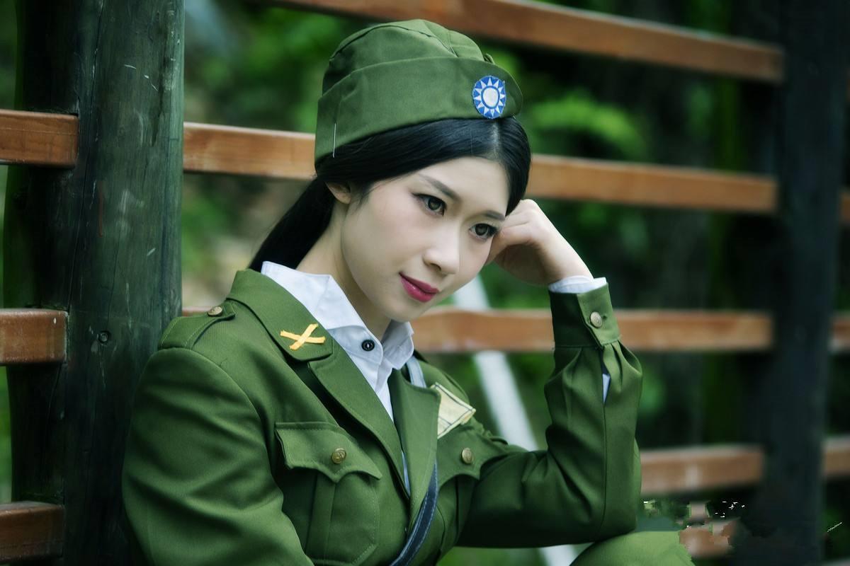 这位美女是军统特工, 潜伏30年未被召回, 却和农民生了8个孩子