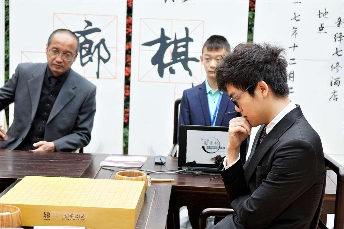 新奥谁举圣杯? 柯洁彭立尧圣诞鏖兵