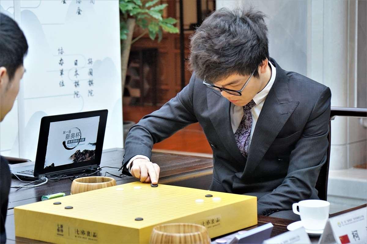 新奥谁举圣杯? 柯洁彭立尧圣诞鏖兵