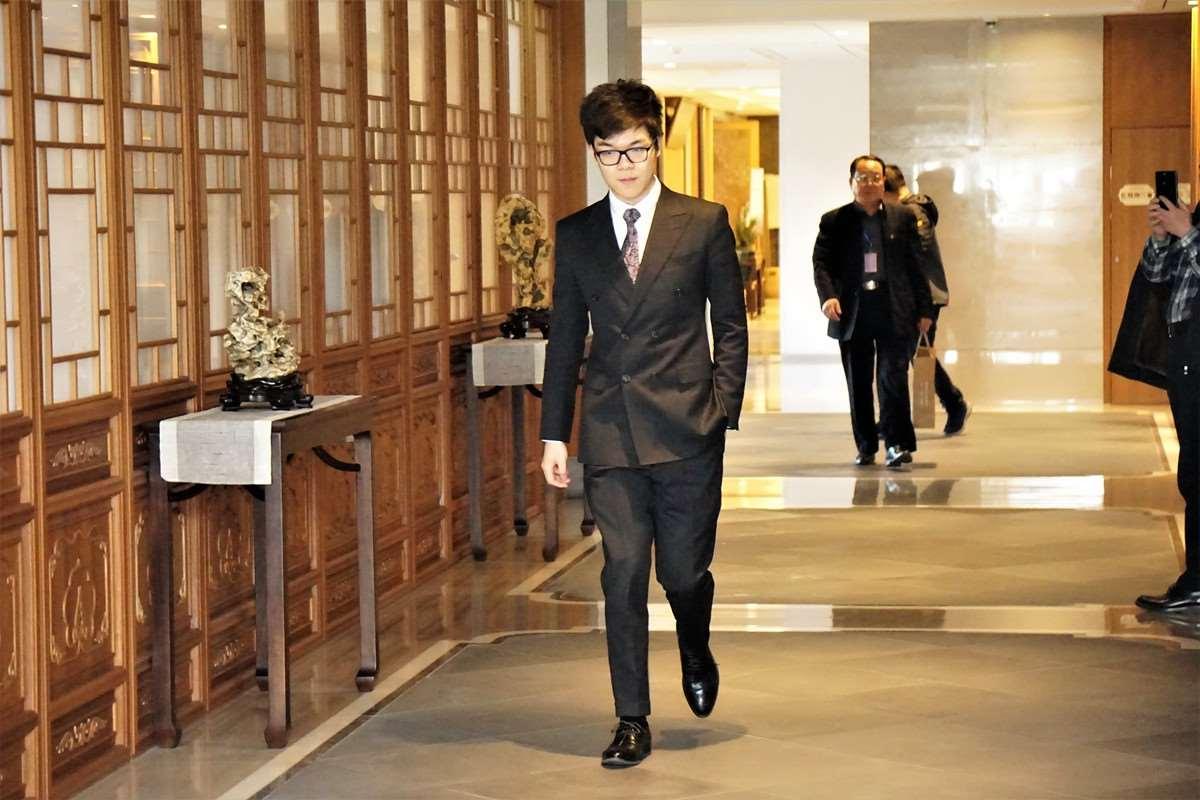 新奥谁举圣杯? 柯洁彭立尧圣诞鏖兵