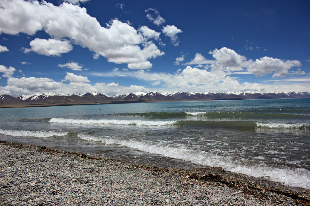 【携程攻略】贡嘎羊卓雍措景点,美哭了。羊湖作为西藏三大圣湖之一，藏语意为“碧玉湖”、“天鹅池”…