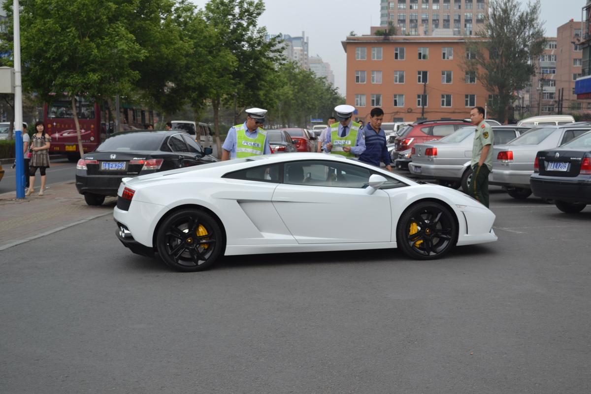 为什么被交警拦车的总是我, 注意以下几点再也