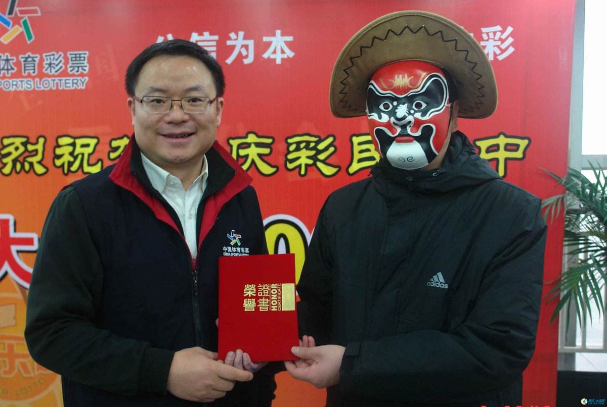 为什么很多中国人中了彩票后都会捐款?他们都是自愿的吗?