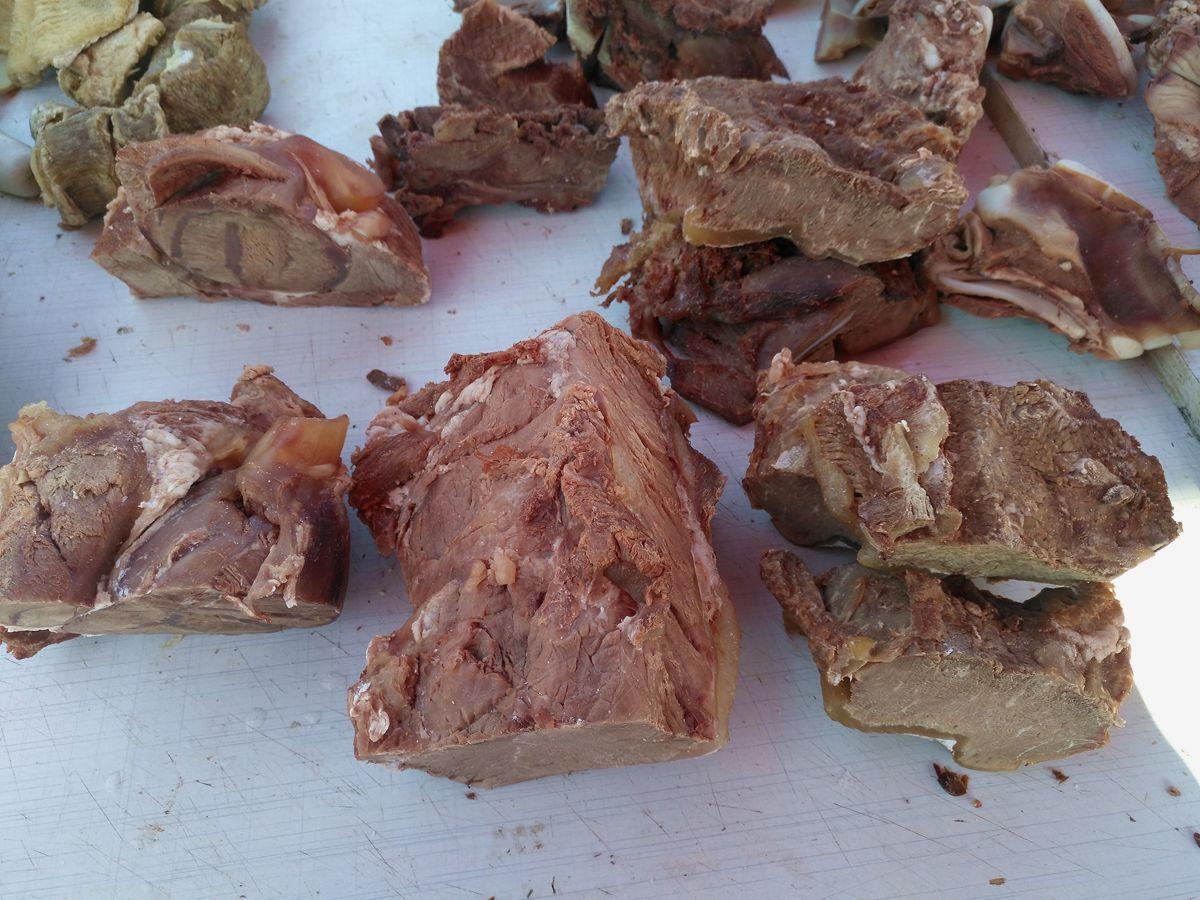 农村大集的熟牛肉摊上卖的这个东西你认识吗