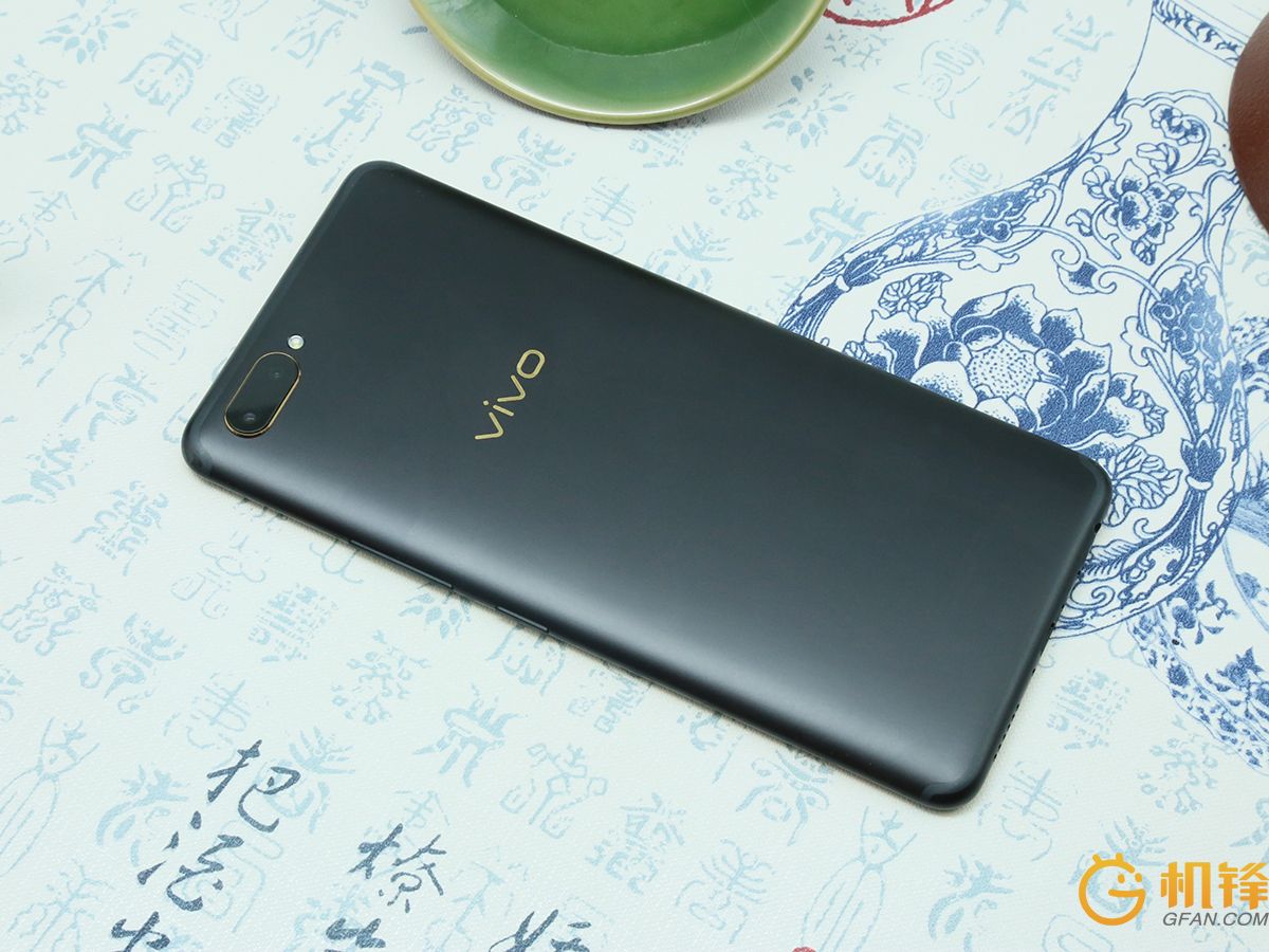 vivo X20 Plus,vivox20plusA 照亮你的指纹,vivo x20 plus ud版图赏