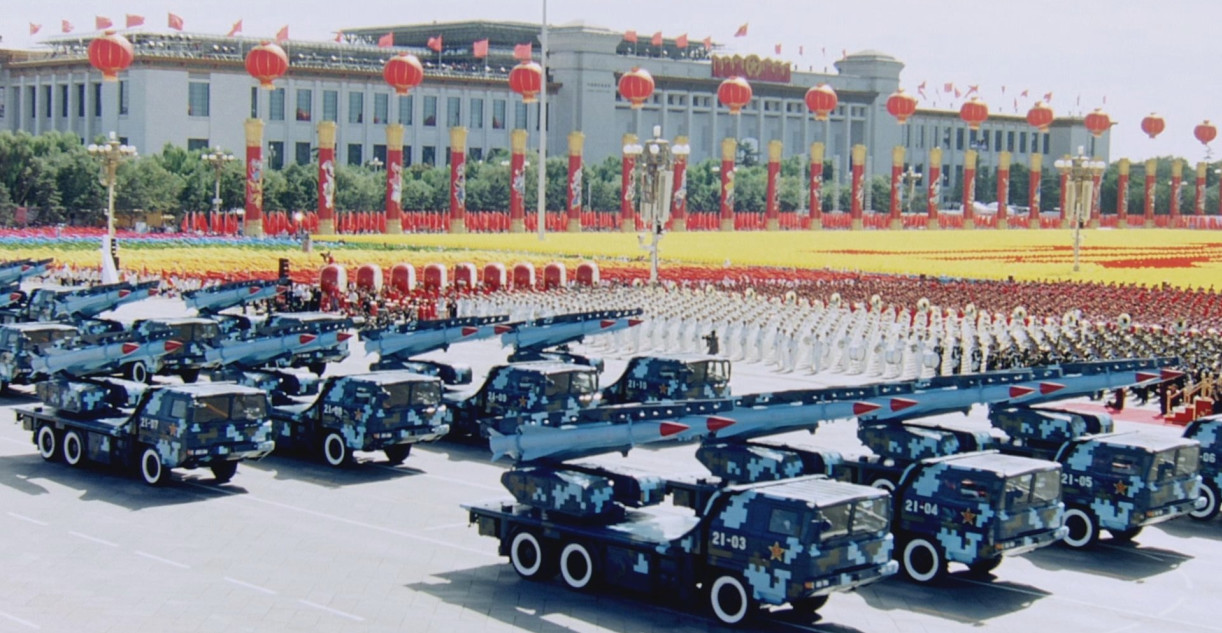 在阅兵仪式上中国展示的武器是真枪实弹吗?直到今天才