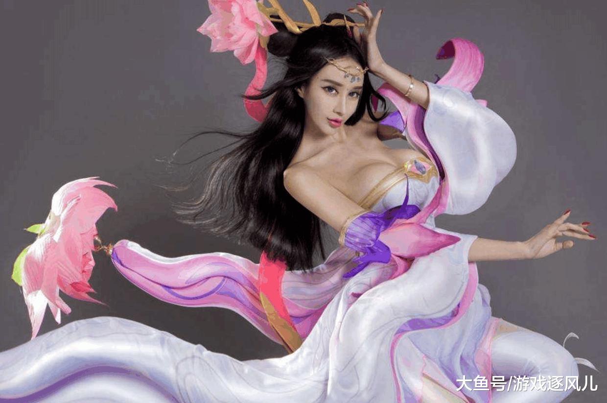 王者荣耀: snk英雄真人版, 火舞和露露太美, 橘右京让