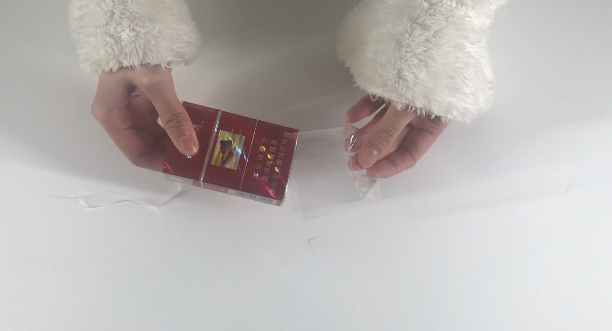 白抽了几十年烟,你知道烟盒里藏的这4个宝贝吗,真是太实用了