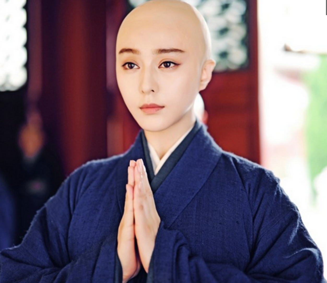 镜头里的“光头”是真的”光头“吗?最假的赵薇，最真实的宁静