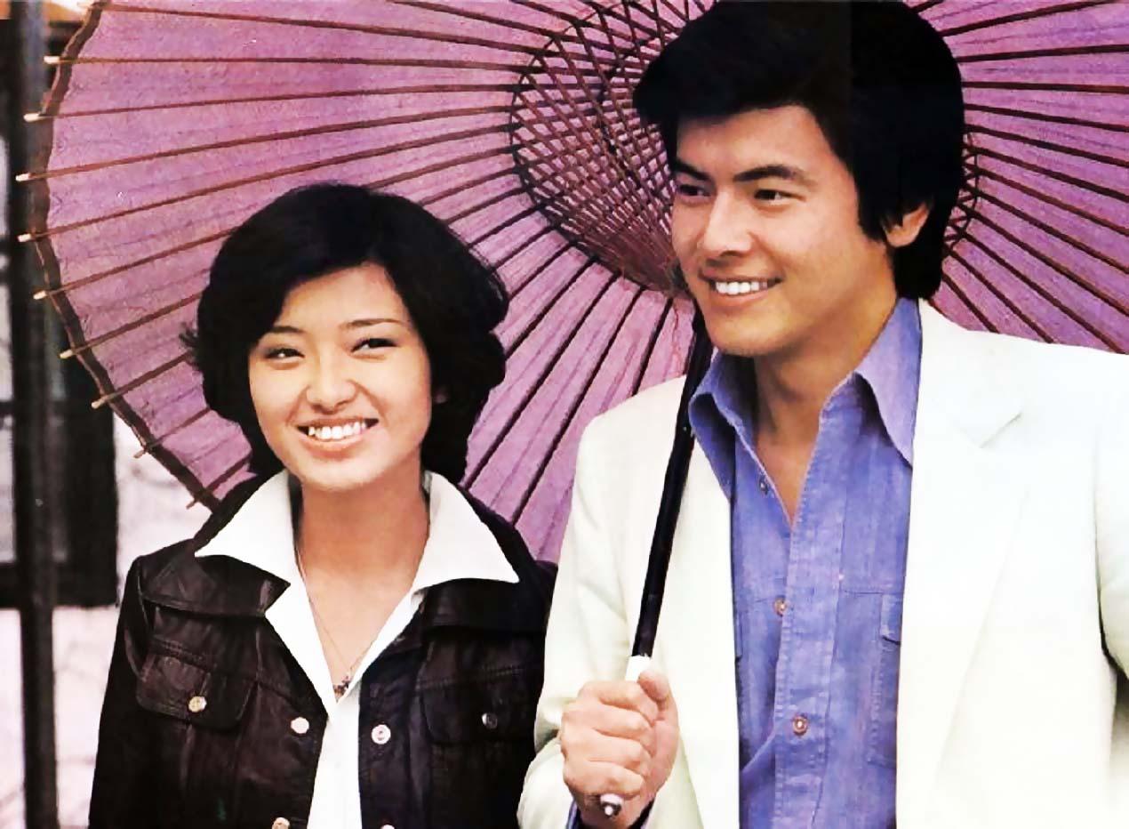 演艺界最佳情侣最完美夫妻山口百惠三浦友和当年最美好时刻!