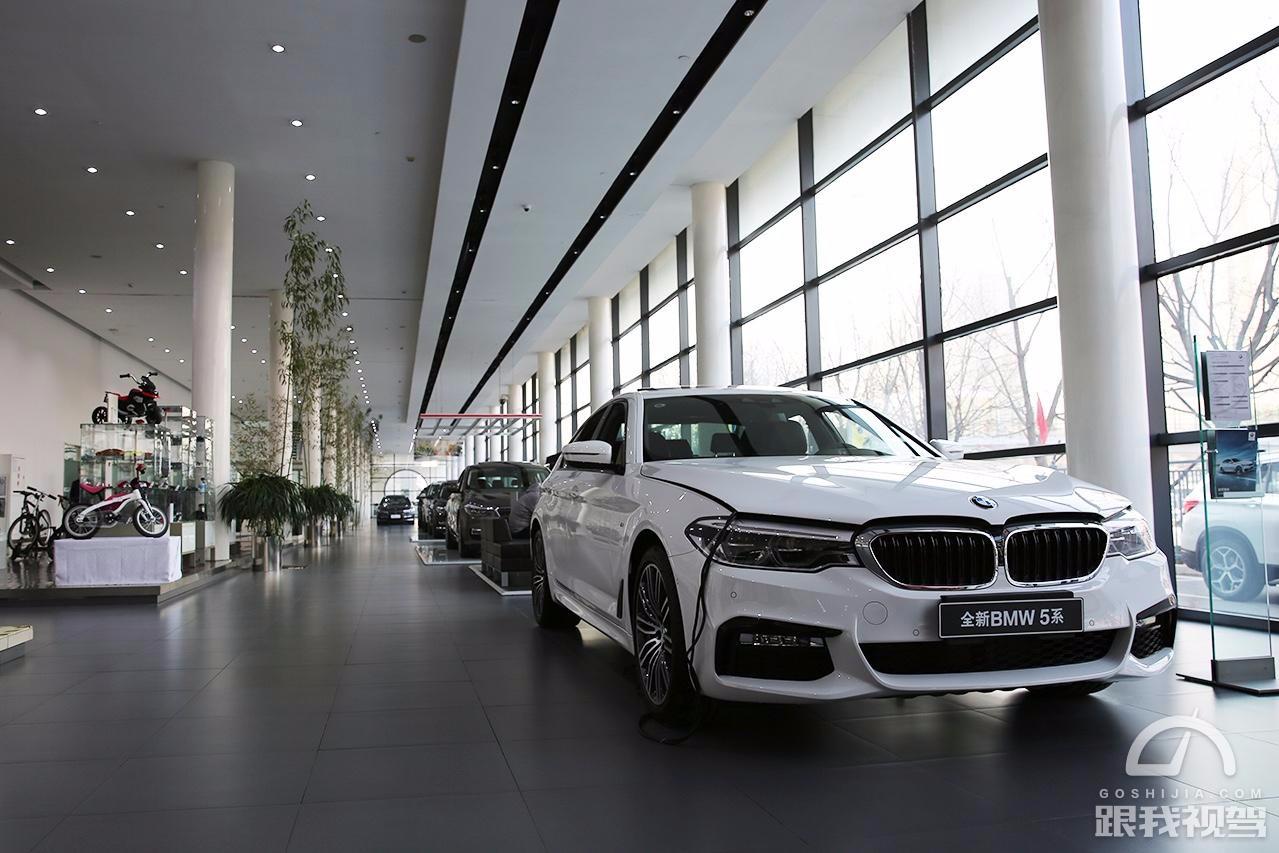 到店实拍！2018款BMW 5系入门车型525Li！