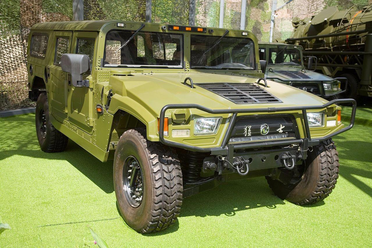 传说中的军用车竟然这么牛！