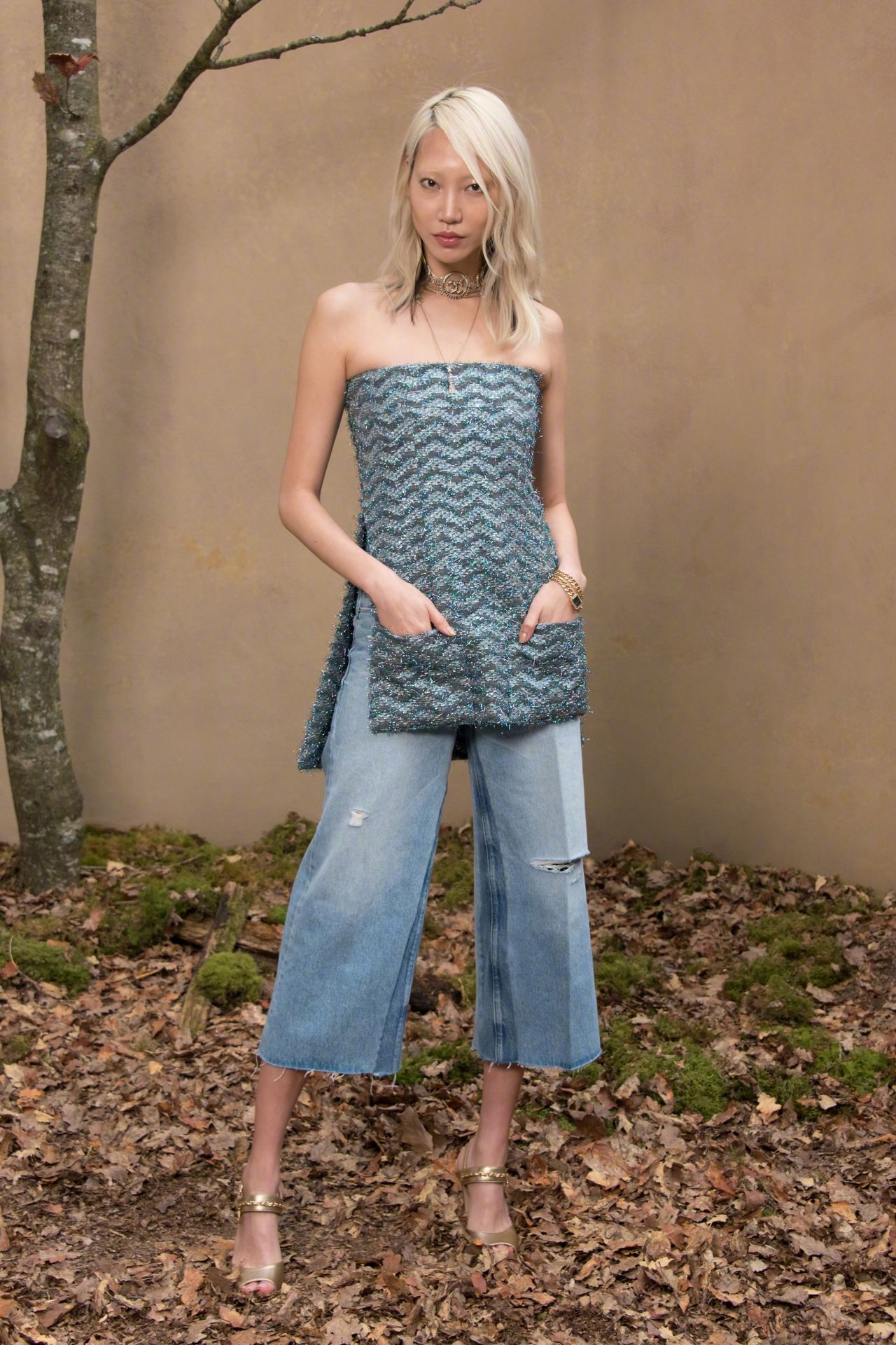 Chanel 2018秋冬系列大秀上的韩国超模Soo J