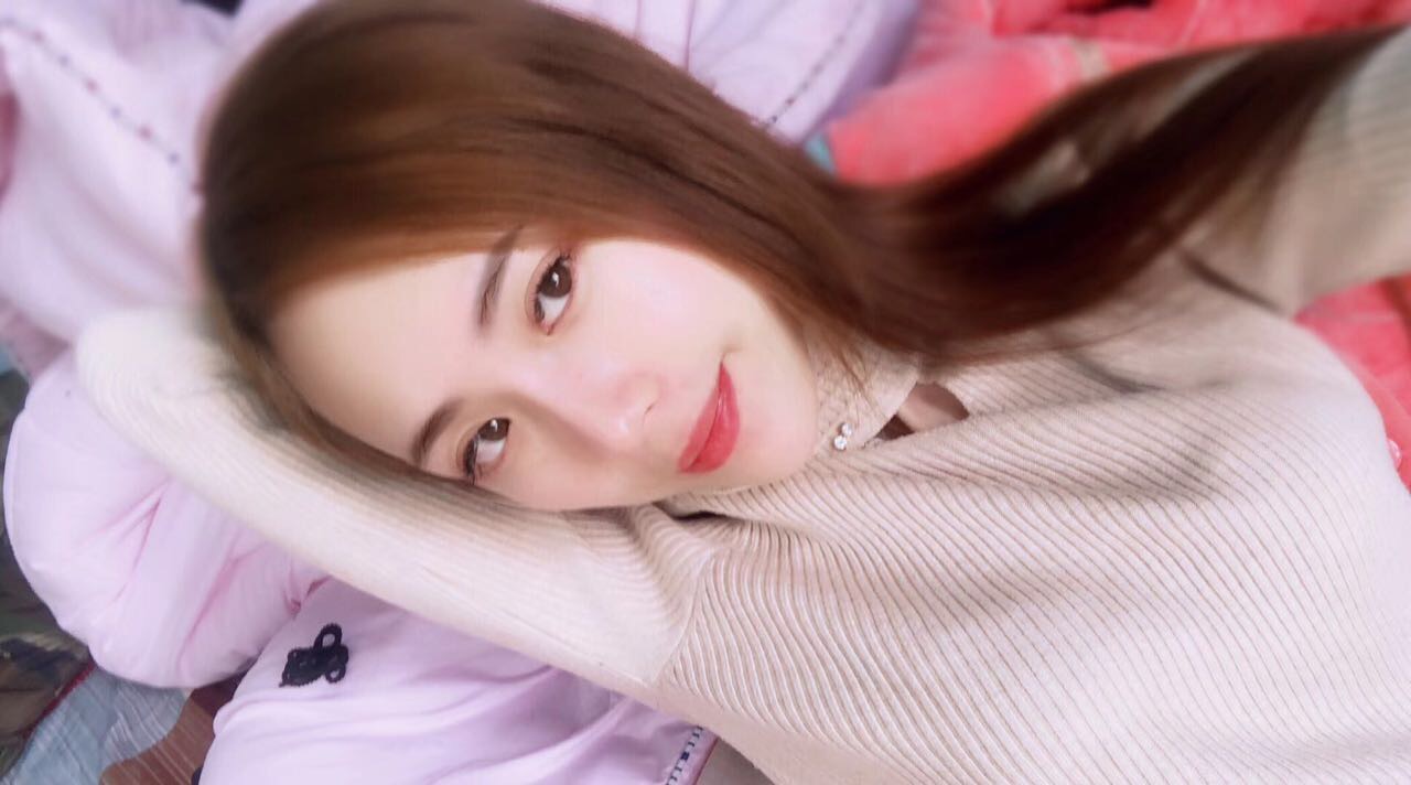 校花美女谭楚湖北工业大学身高165cm体重40kg的小仙女喜欢旅游的