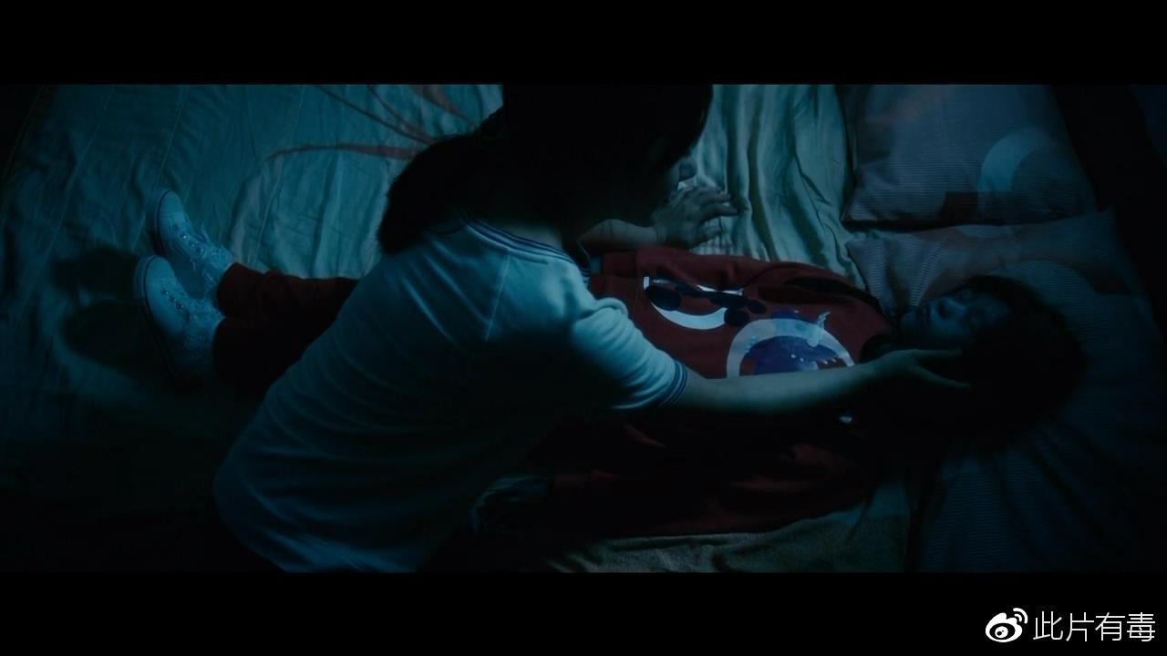 红衣小女孩 新浪网