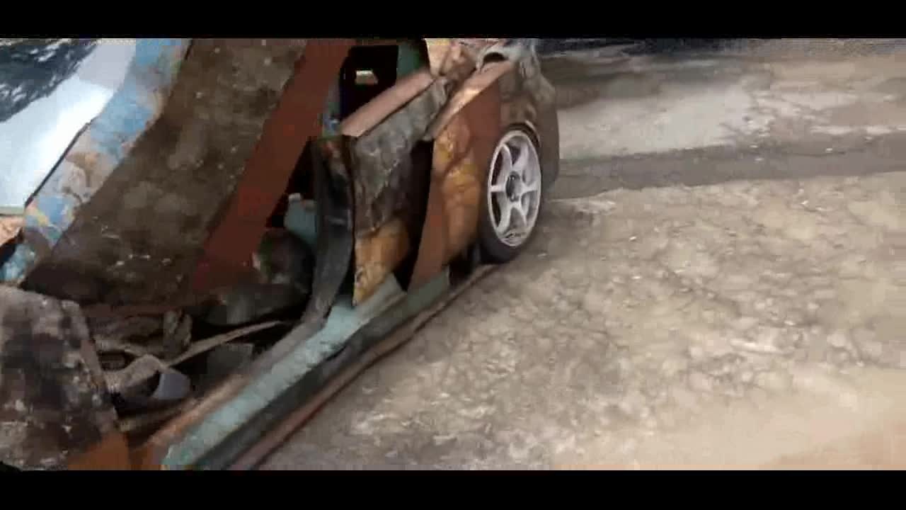 穷小伙买不起跑车，花费10万自造一辆兰博基尼，开起来太霸气了 选车中心 ...