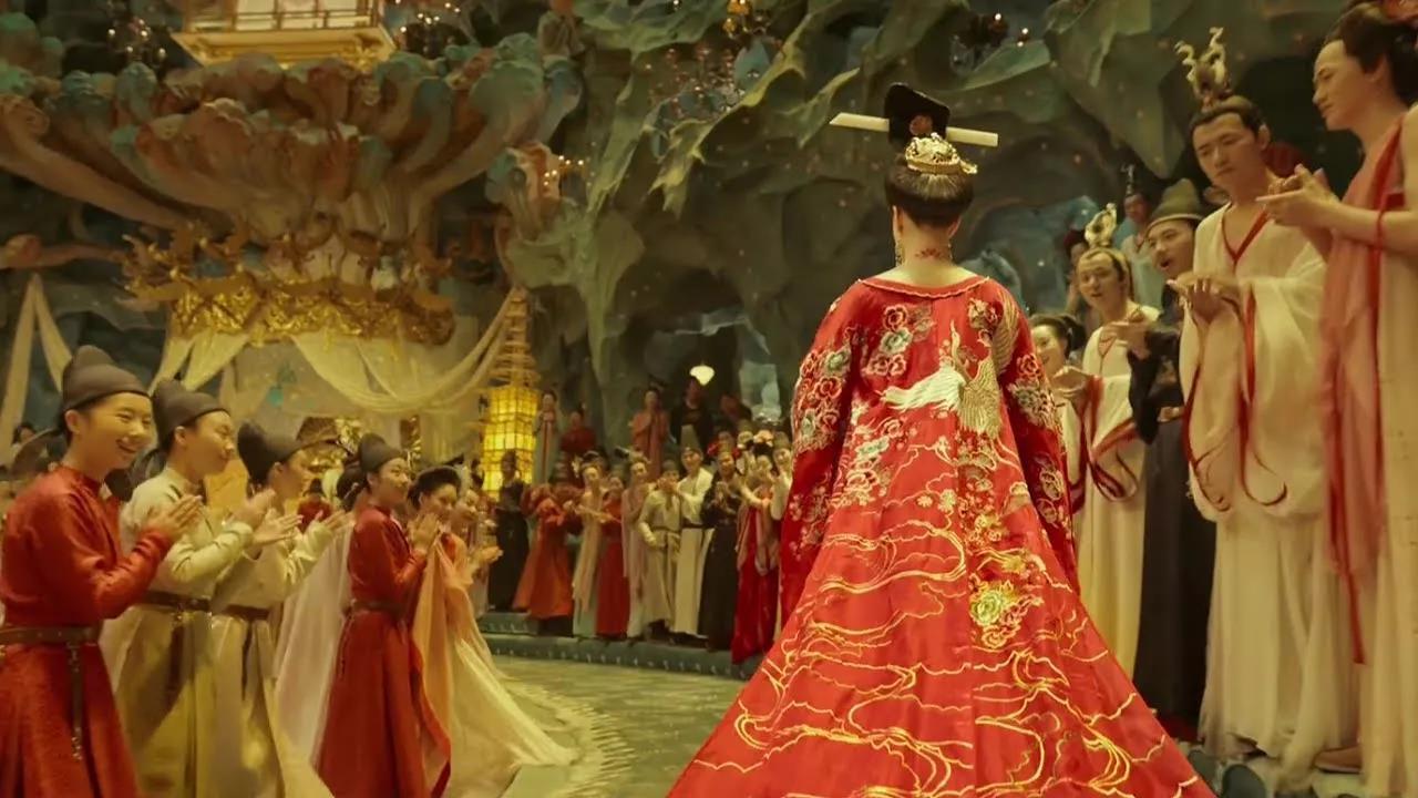 看完《妖猫传》 如何优雅的用英文表达杨贵妃的美?