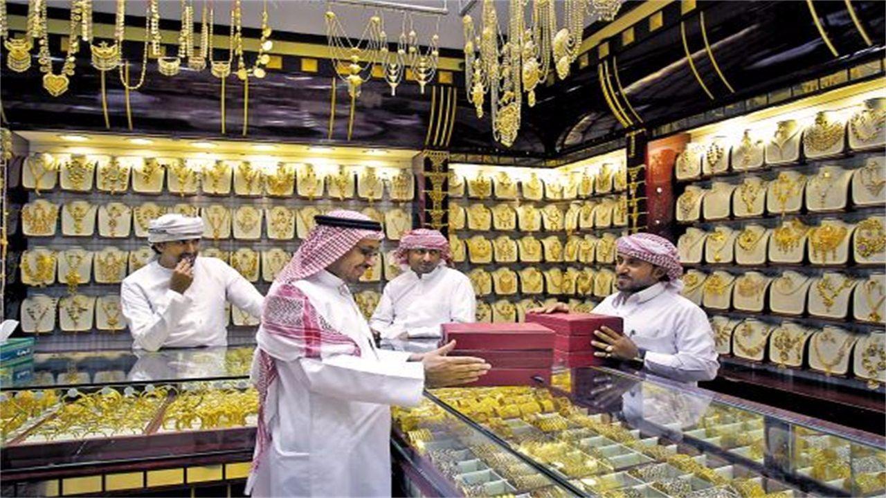 嫁到迪拜的中国姑娘: 戴的钻戒20克拉, 只因这2件事“痛不欲生”