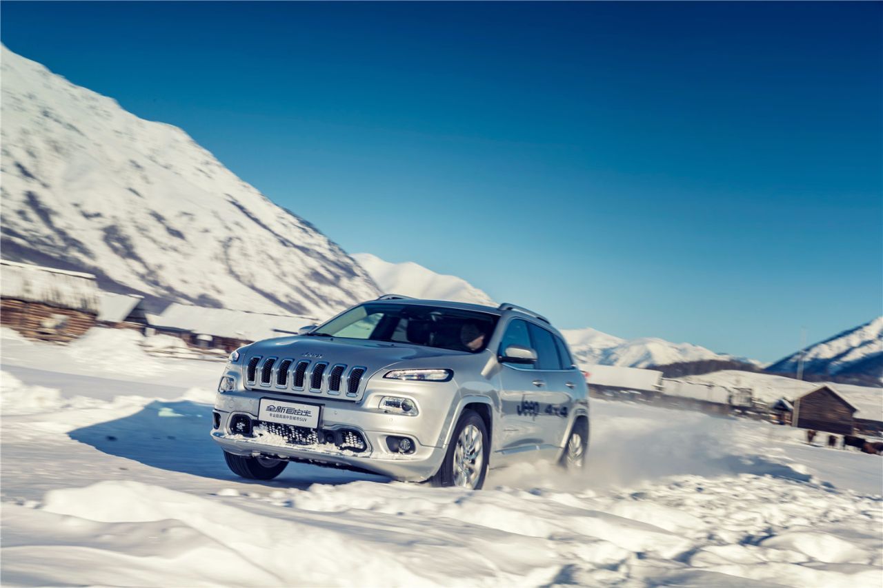 Jeep的四驱,真能在冰雪中更从容吗?