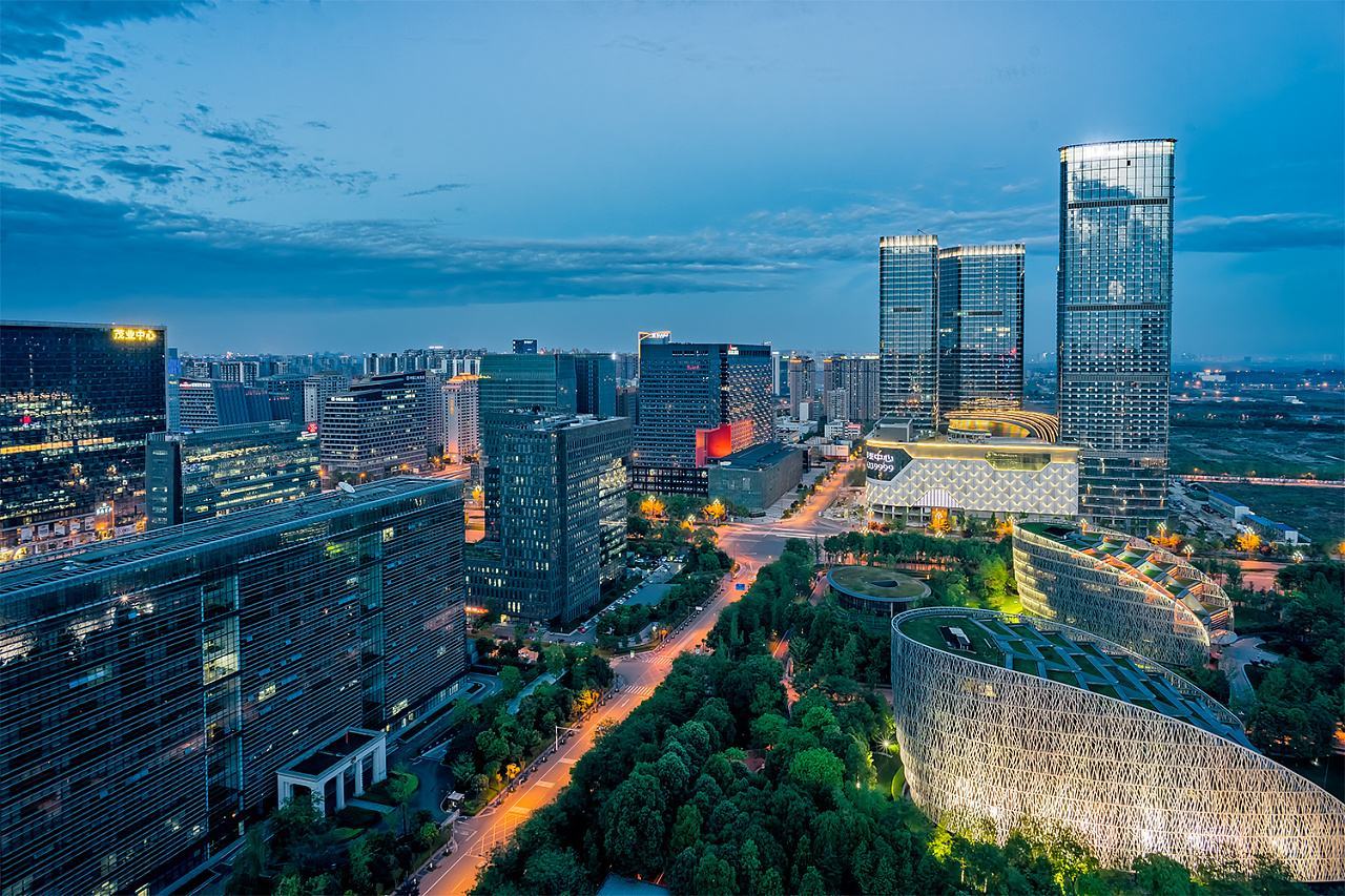 中国西部平均工资最高的一个城市,竟不是成都