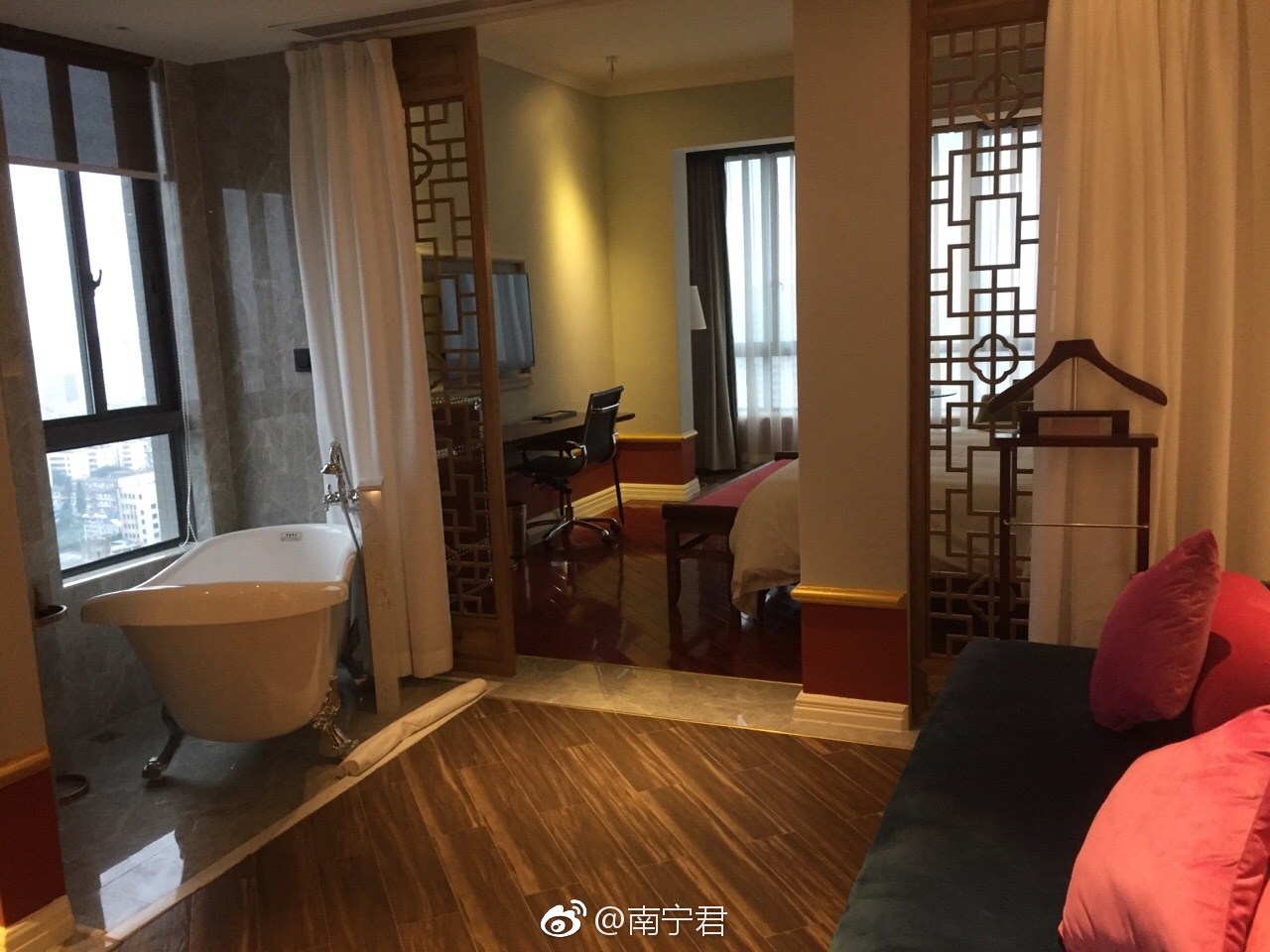 酒店问南宁哪个主题图片或者水床情趣比较好?有酒店也情趣内衣穿小女孩粉丝的图片
