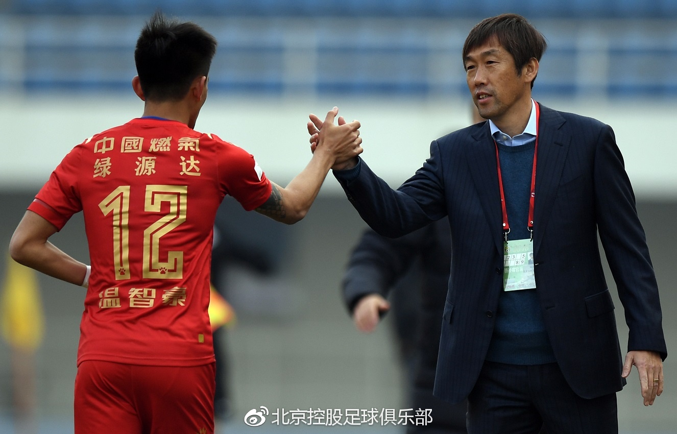 开门红!北京北控燕京队主场3-0完胜浙江毅腾队