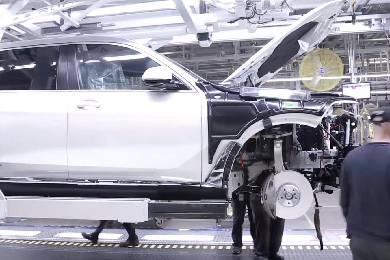 宝马大杀器，史上最大全尺寸SUV X7终于量产了！路虎揽胜慌了吗