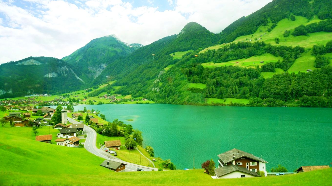 把瑞士风景变成只属于你的明信片?坐这两趟列车就够啦