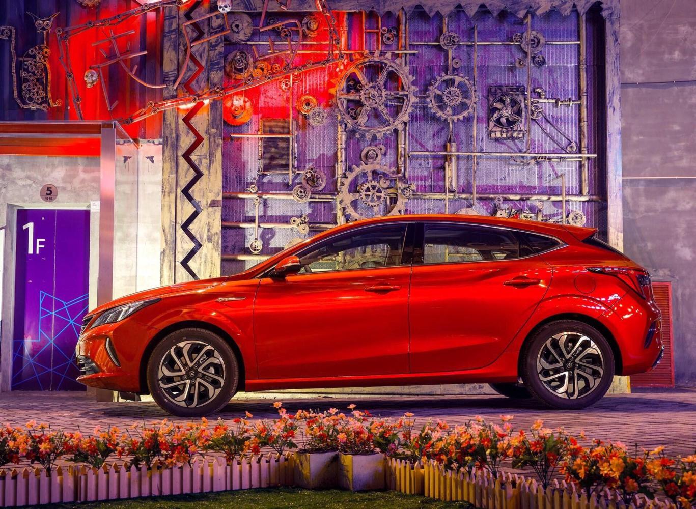 采用全新家族设计, 2018款长安逸动XT再次提升