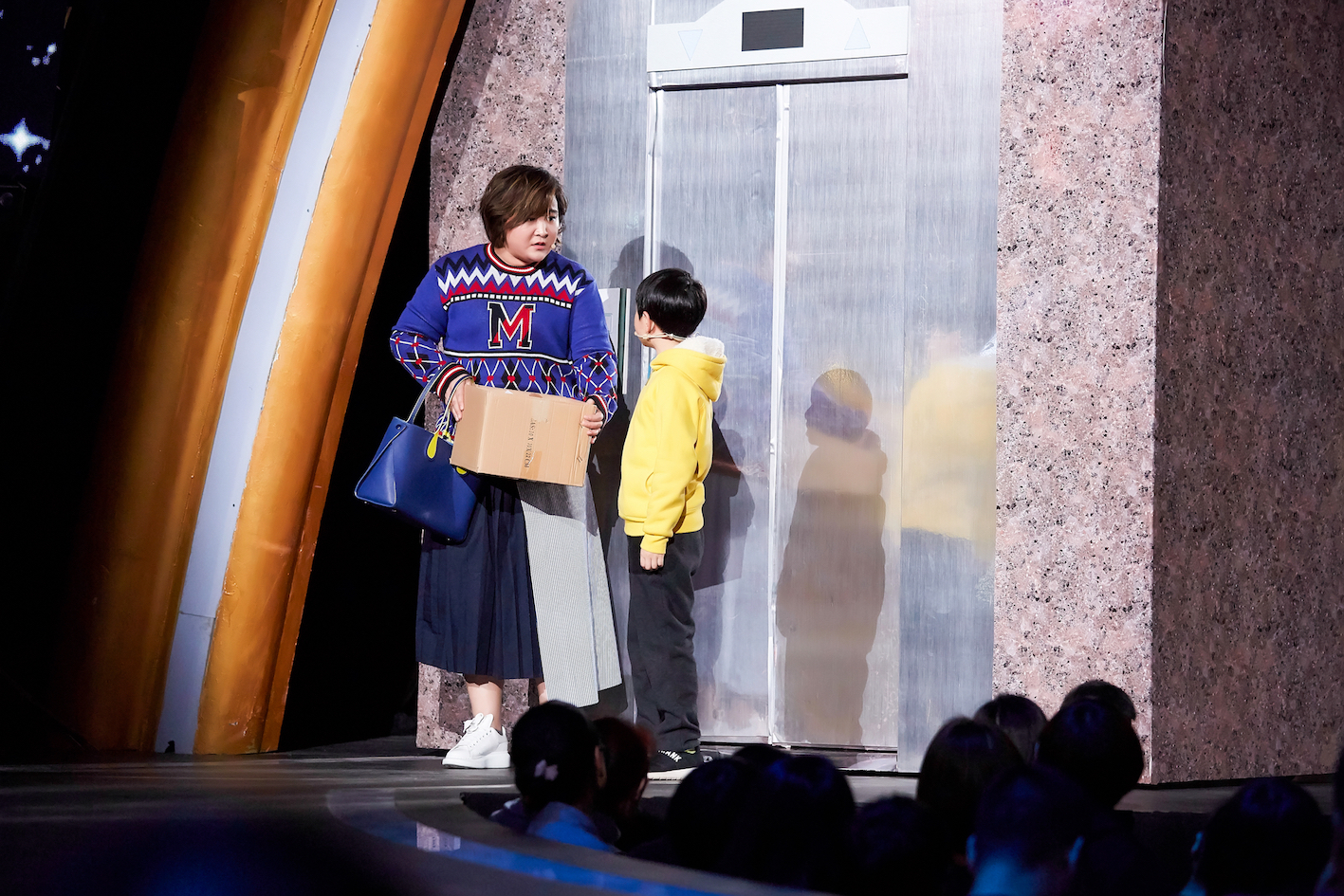 贾玲带队回归欢乐喜剧人 魔王赛献身边喜剧引