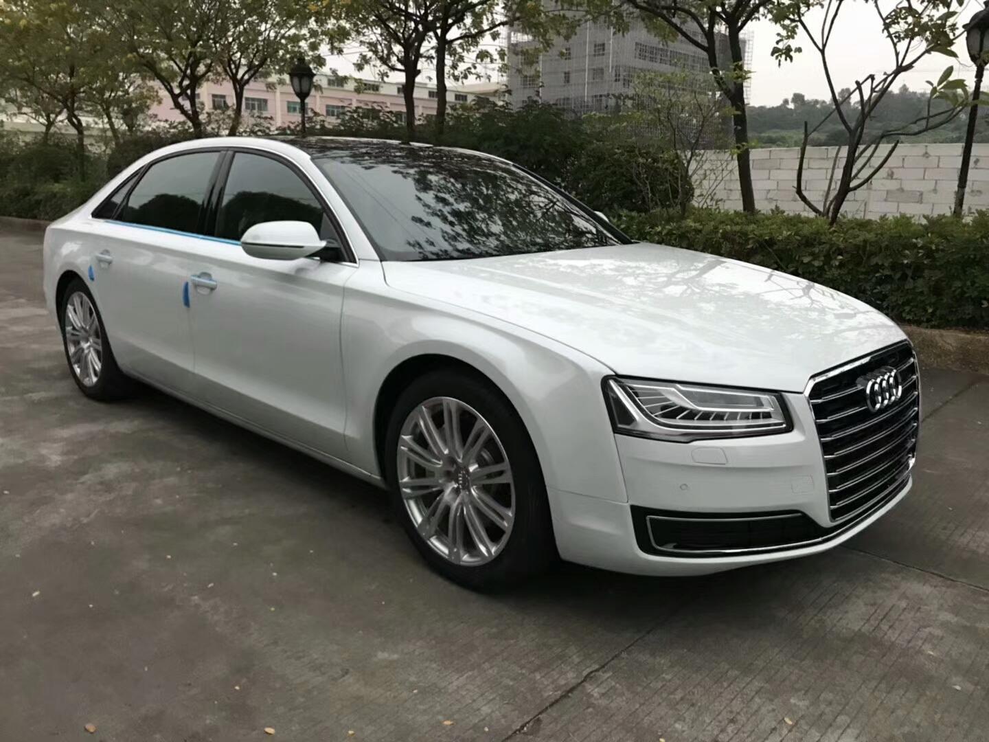 都说德国原厂车厉害,你能看出来这辆德国版奥迪a8那里