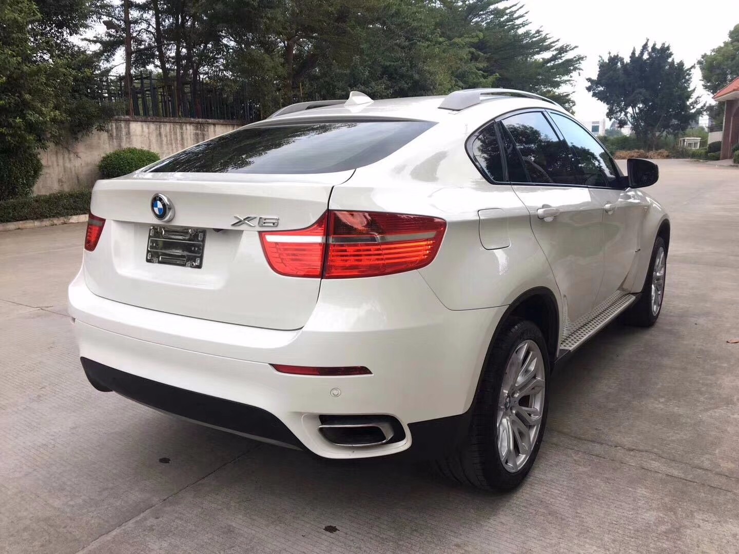 宝马X6十八万带回家!黄江二手车,流水般的线条,心动了吗 宝马X6十八万带回家!黄江二手车,流水般的线条,心动了吗